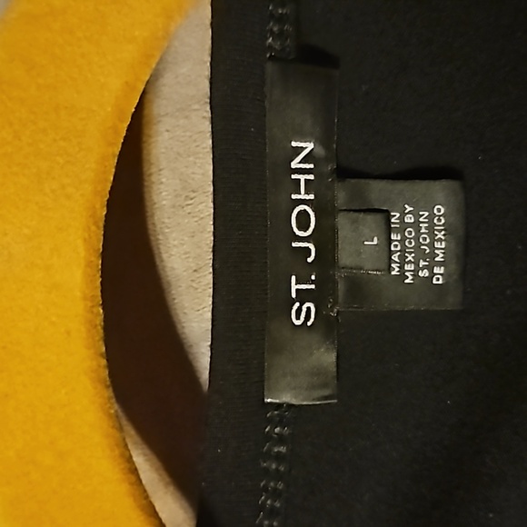 St. John Black Gold Vintage Embellished Beaded  T-Shirt Top Size Large - Picture 4 of 4